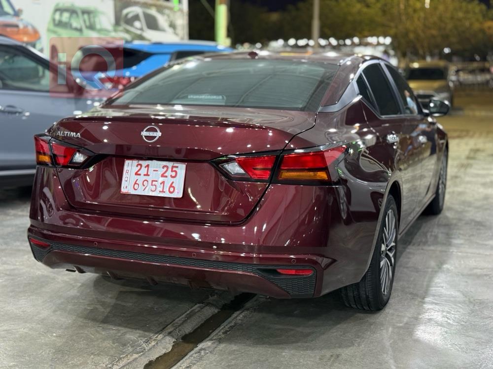 نیسان ئەلتیما